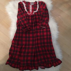 Laura Dare • nightgown